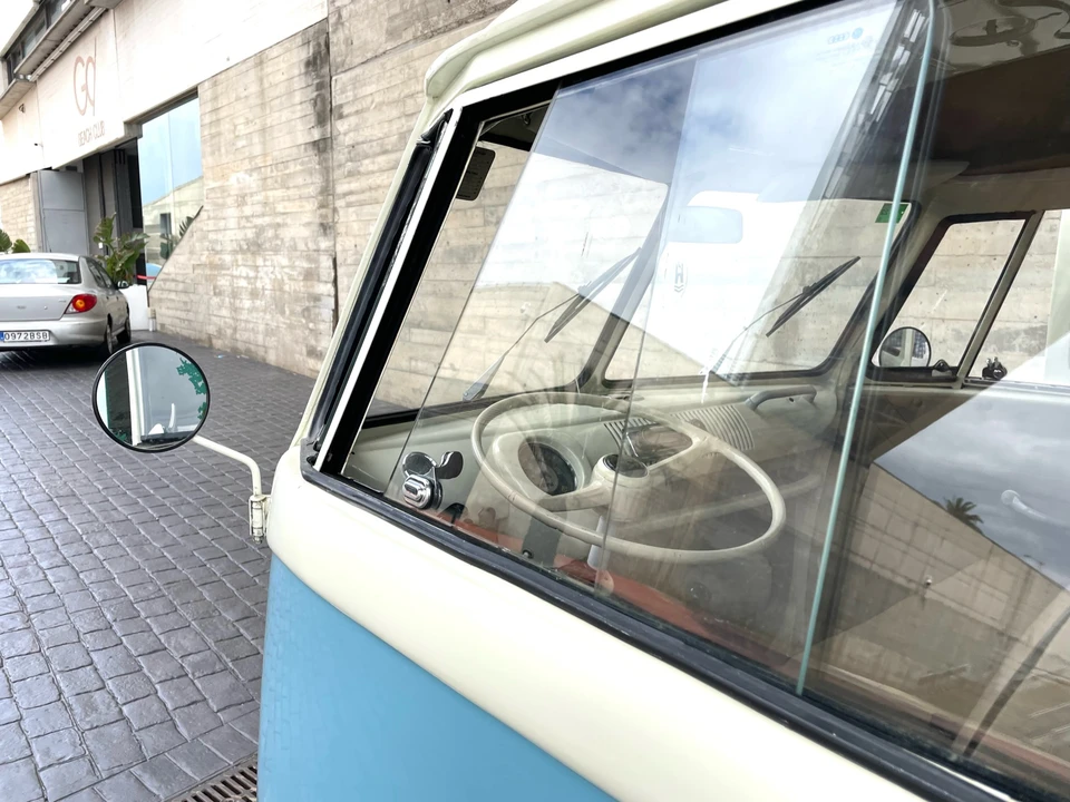 1975 Volkswagen Split-Window Camper - Image 27 of 31