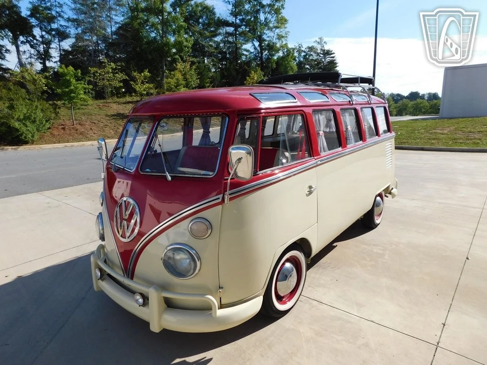 1975 Volkswagen Split-Window Bus - Image 9 of 12