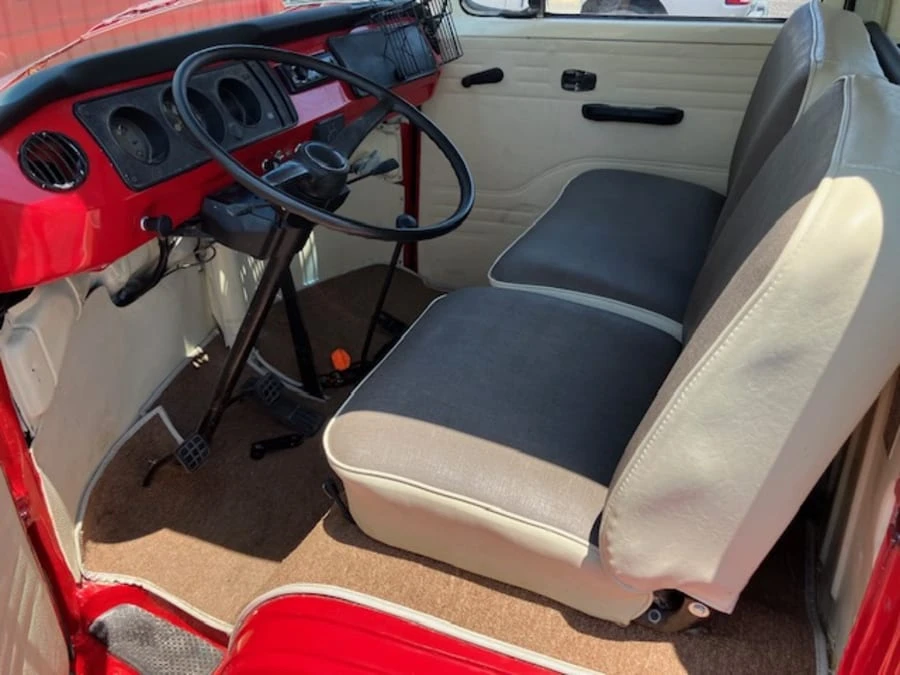 1975 Volkswagen Bay-Window Bus - Image 8 of 17