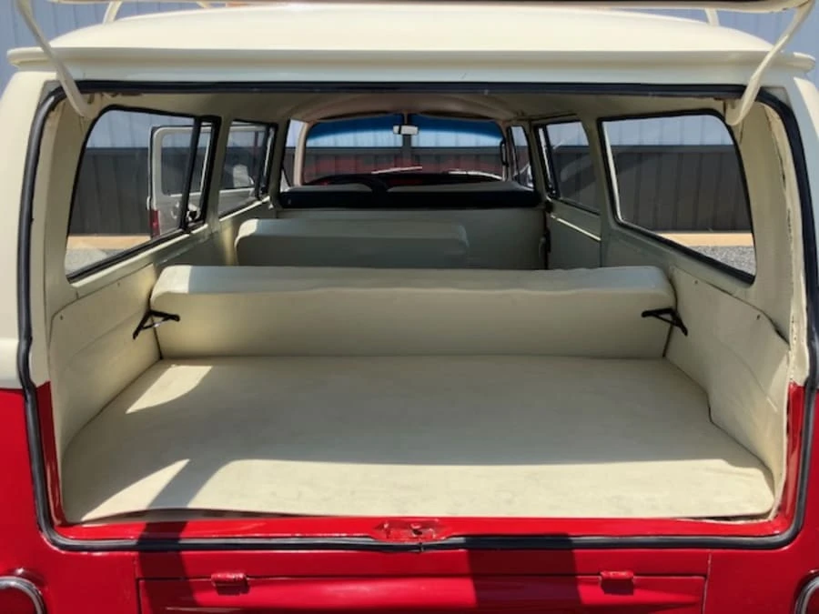 1975 Volkswagen Bay-Window Bus - Image 12 of 17