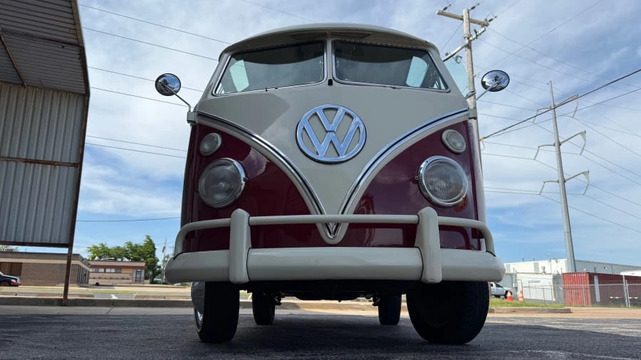 1975 Volkswagen Bay-Window Bus - Image 10 of 31