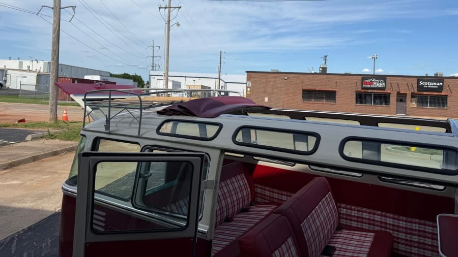 1975 Volkswagen Bay-Window Bus - Image 18 of 31