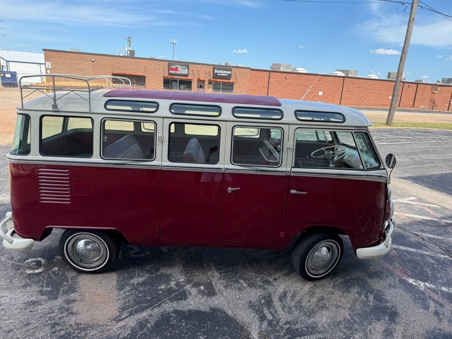 1975 Volkswagen Bay-Window Bus - Image 19 of 31