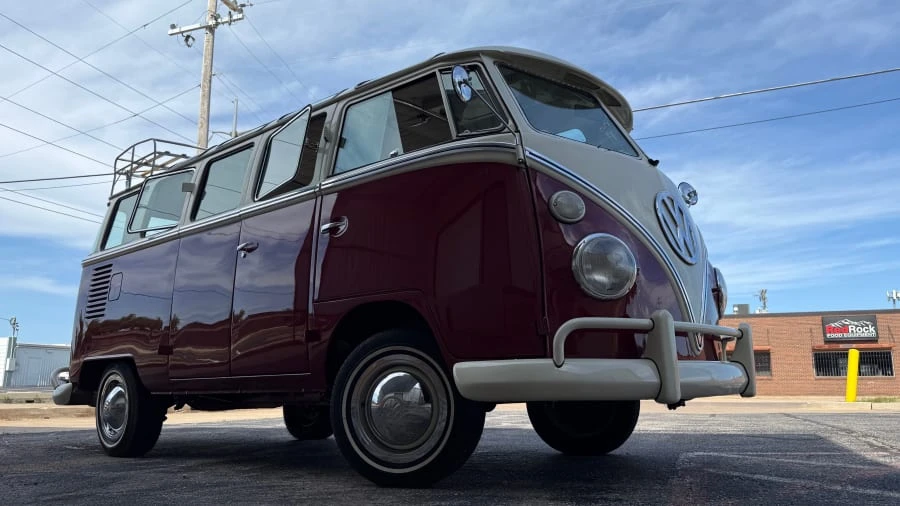 1975 Volkswagen Bay-Window Bus - Image 20 of 31