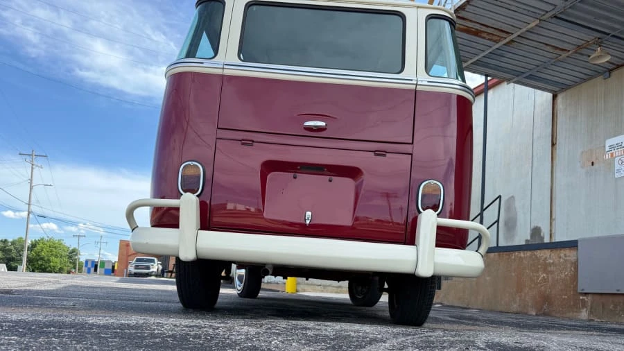 1975 Volkswagen Bay-Window Bus - Image 24 of 31