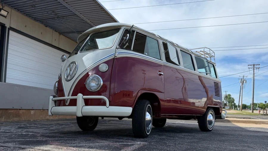 1975 Volkswagen Bay-Window Bus - Image 11 of 31