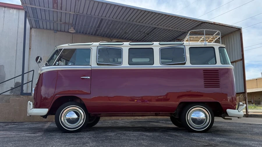 1975 Volkswagen Bay-Window Bus - Image 21 of 31