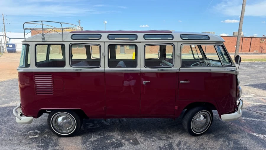 1975 Volkswagen Bay-Window Bus - Image 7 of 31