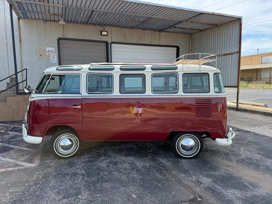 1975 Volkswagen Bay-Window Bus - Image 16 of 31