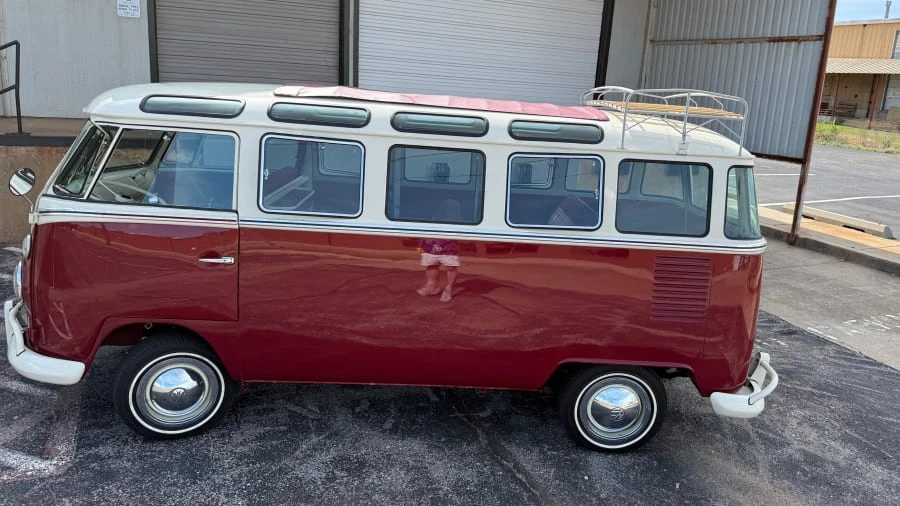 1975 Volkswagen Bay-Window Bus - Image 23 of 31