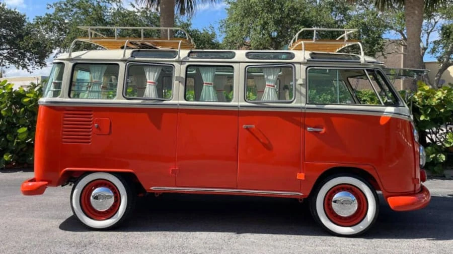 1975 Volkswagen Bay-Window Bus - Image 6 of 29