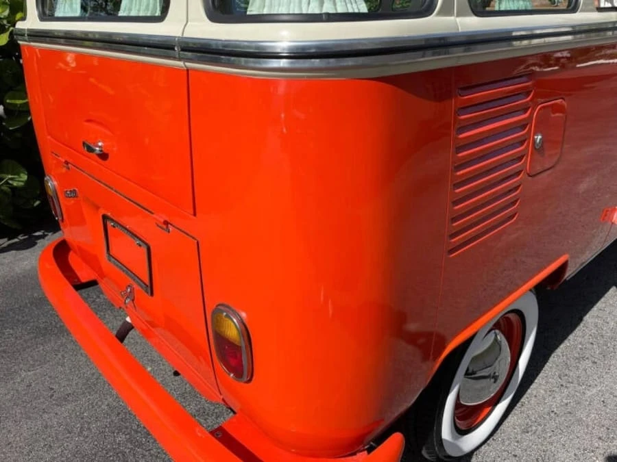 1975 Volkswagen Bay-Window Bus - Image 8 of 29