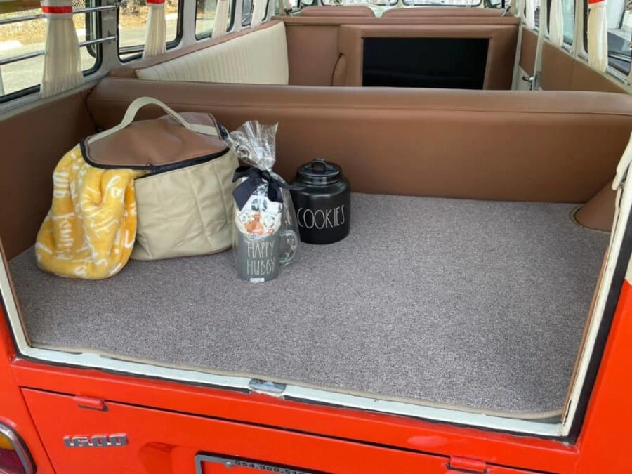 1975 Volkswagen Bay-Window Bus - Image 20 of 29