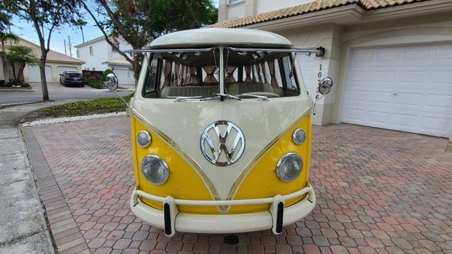 1975 Volkswagen Bay-Window Bus - Image 16 of 18