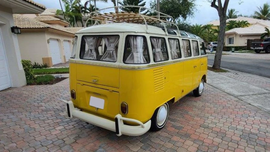 1975 Volkswagen Bay-Window Bus - Image 14 of 18