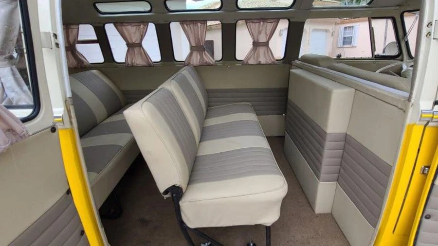 1975 Volkswagen Bay-Window Bus - Image 5 of 18