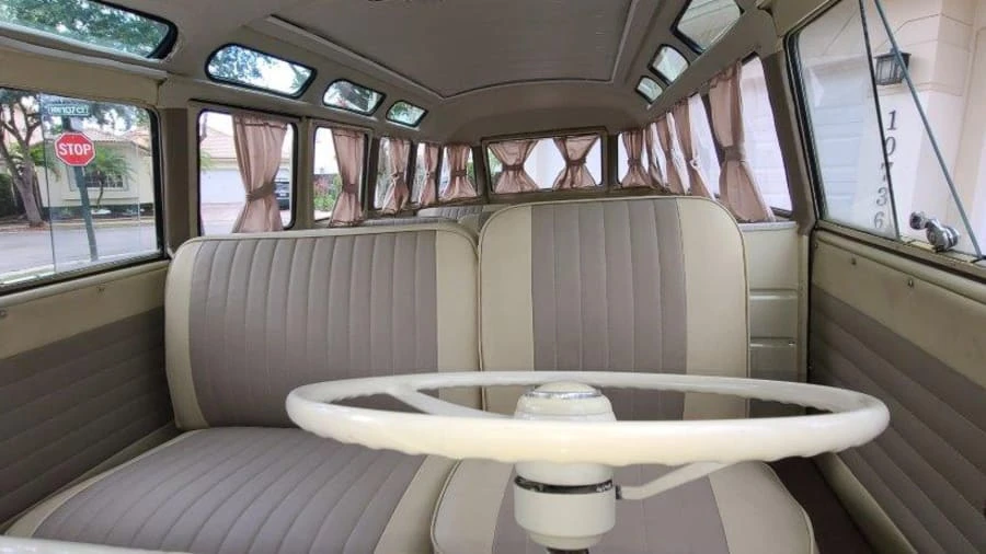 1975 Volkswagen Bay-Window Bus - Image 3 of 18