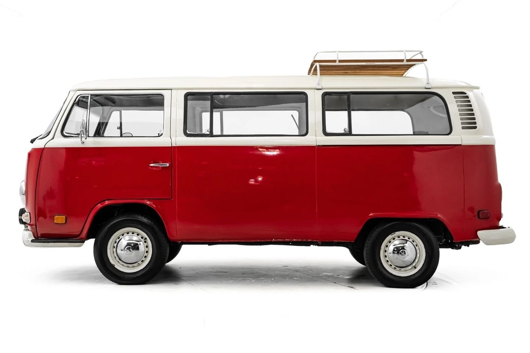 1975 Volkswagen Bay-Window Bus - Image 11 of 21