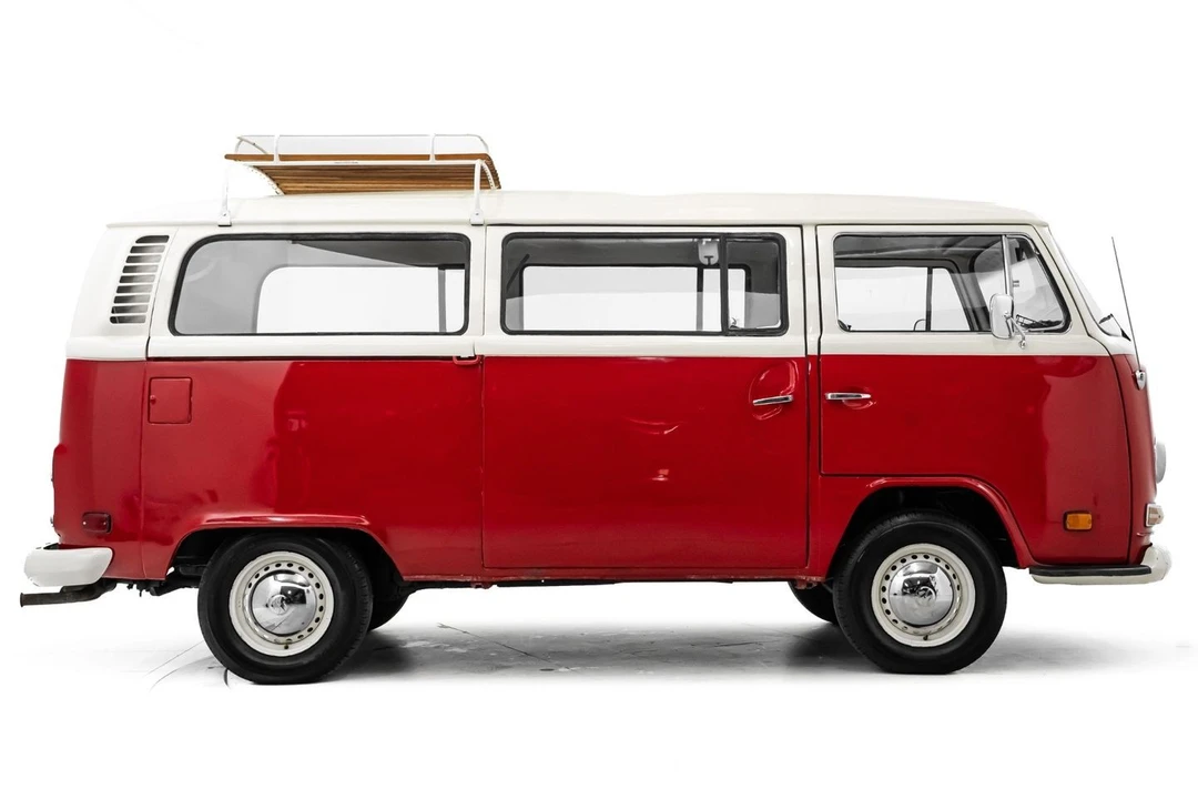 1975 Volkswagen Bay-Window Bus - Image 7 of 21