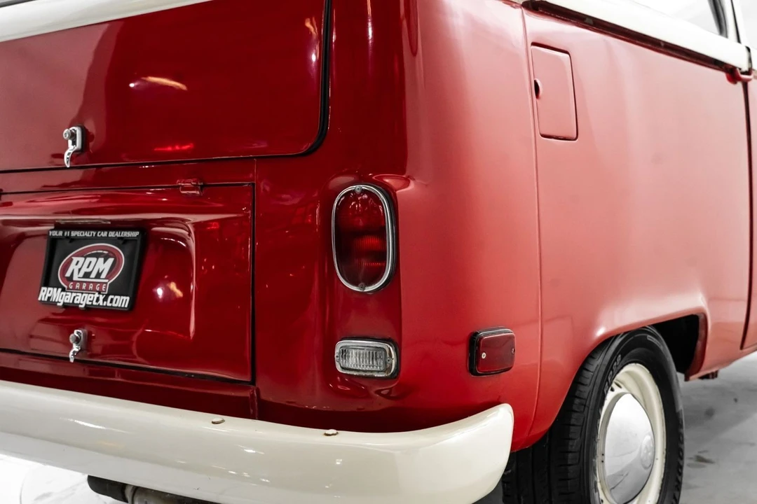 1975 Volkswagen Bay-Window Bus - Image 14 of 21