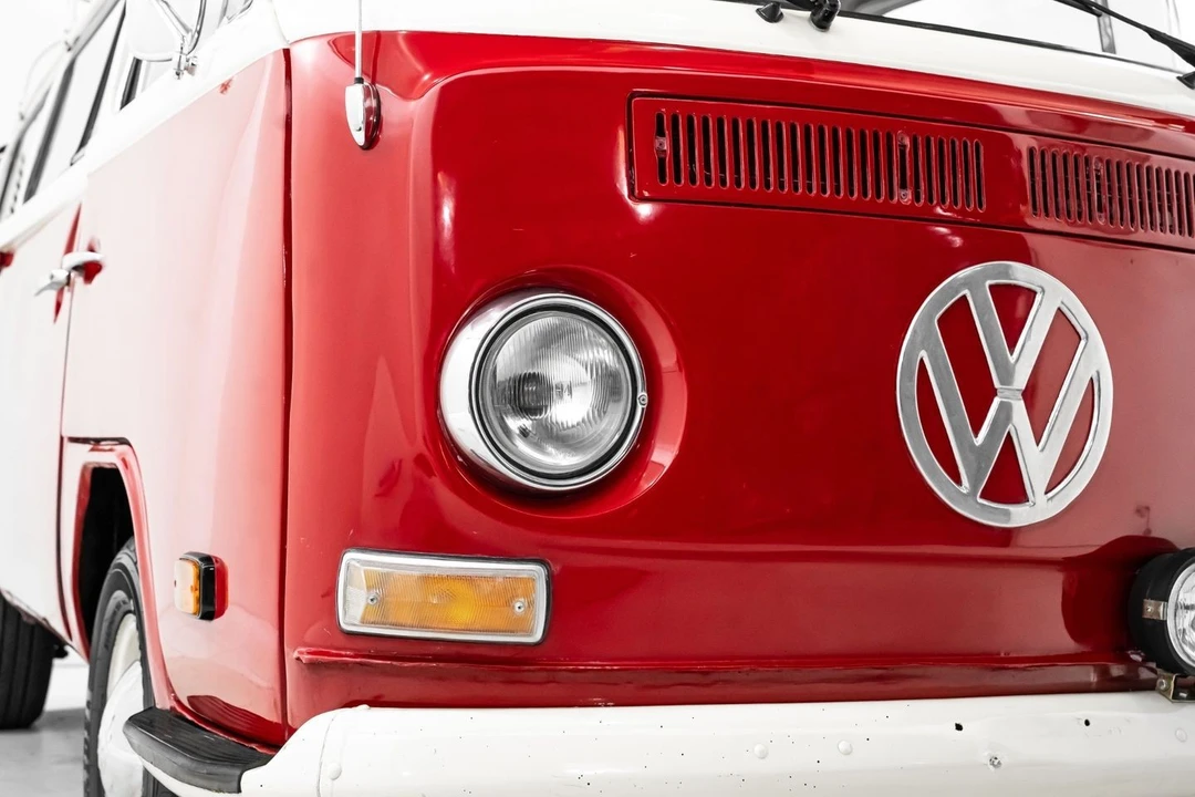 1975 Volkswagen Bay-Window Bus - Image 16 of 21