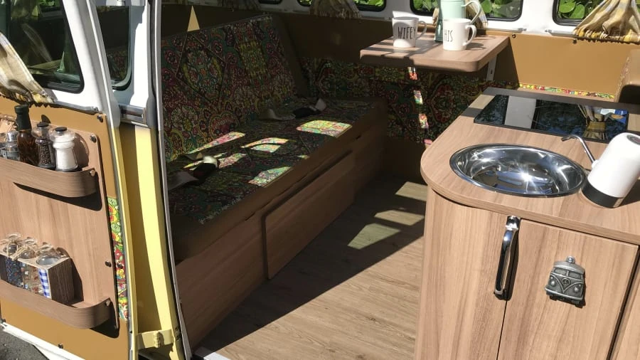 1975 Volkswagen Bay-Window Camper - Image 7 of 13