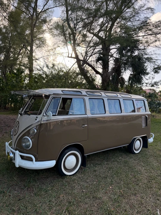 1975 Volkswagen Split-Window Bus - Image 3 of 21