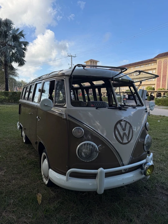 1975 Volkswagen Split-Window Bus - Image 2 of 21