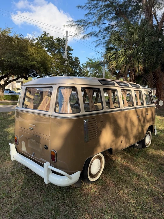 1975 Volkswagen Split-Window Bus - Image 11 of 21