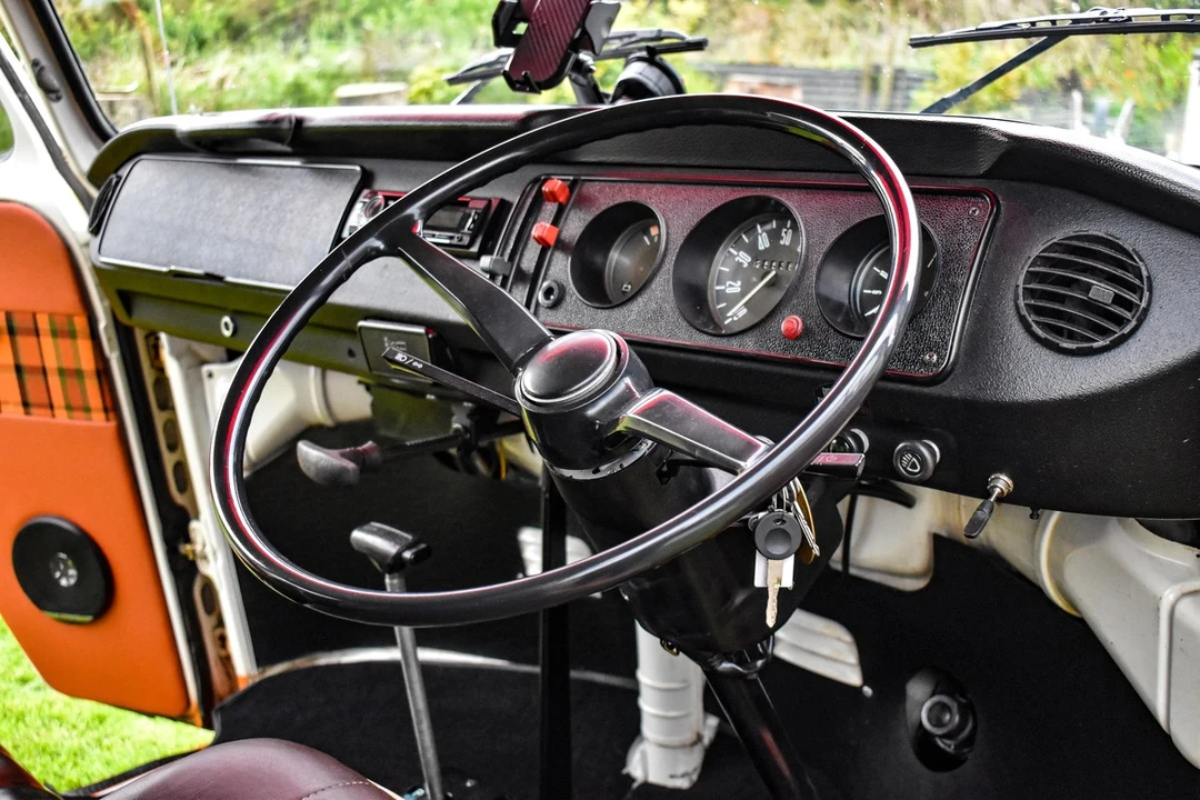 1975 Volkswagen Bay-Window Camper - Image 25 of 30