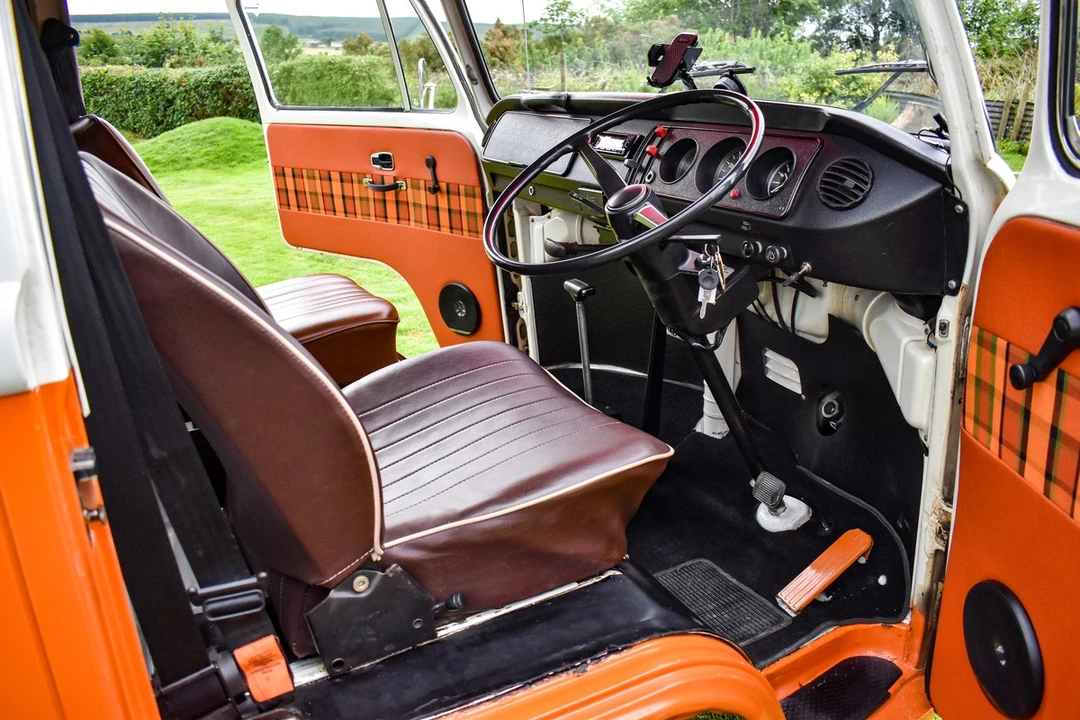 1975 Volkswagen Bay-Window Camper - Image 27 of 30