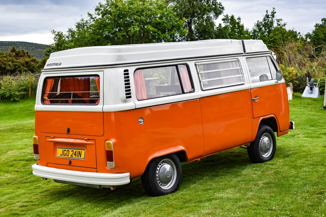 1975 Volkswagen Bay-Window Camper - Image 10 of 30