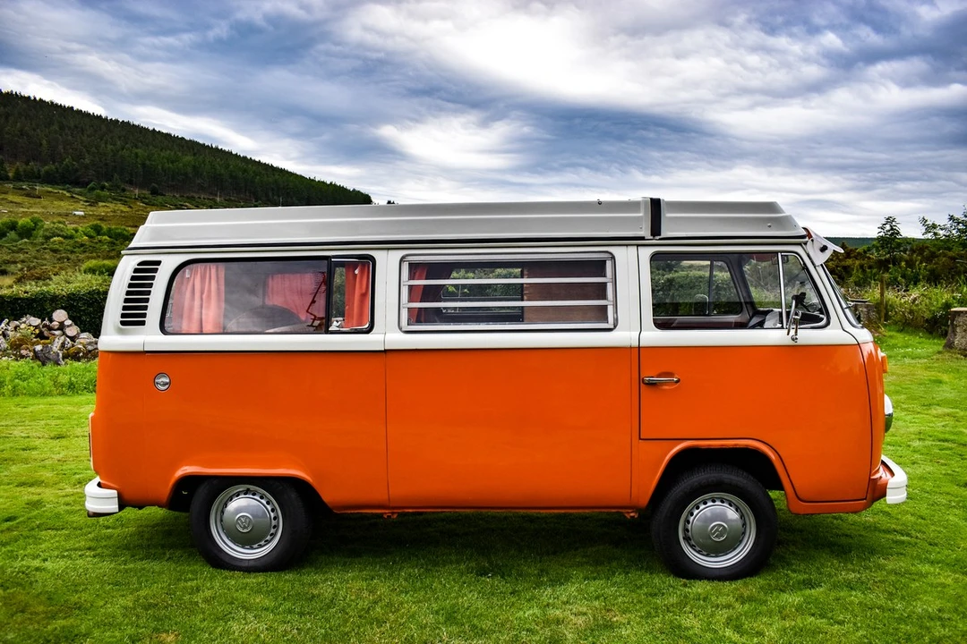 1975 Volkswagen Bay-Window Camper - Image 8 of 30