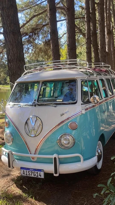 1975 Volkswagen Bay-Window Bus - Image 17 of 21