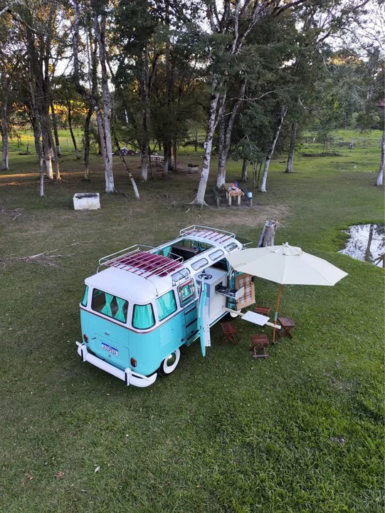 1975 Volkswagen Bay-Window Bus - Image 2 of 21