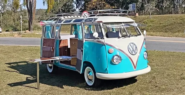 1975 Volkswagen Bus Camper