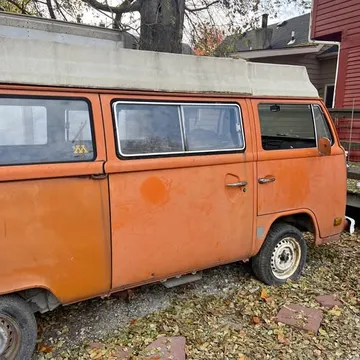 1975 Volkswagen Camper Bus Riviera