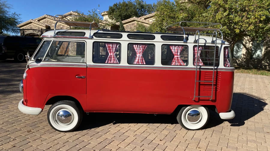 1975 Volkswagen Bay-Window Bus - Image 2 of 31