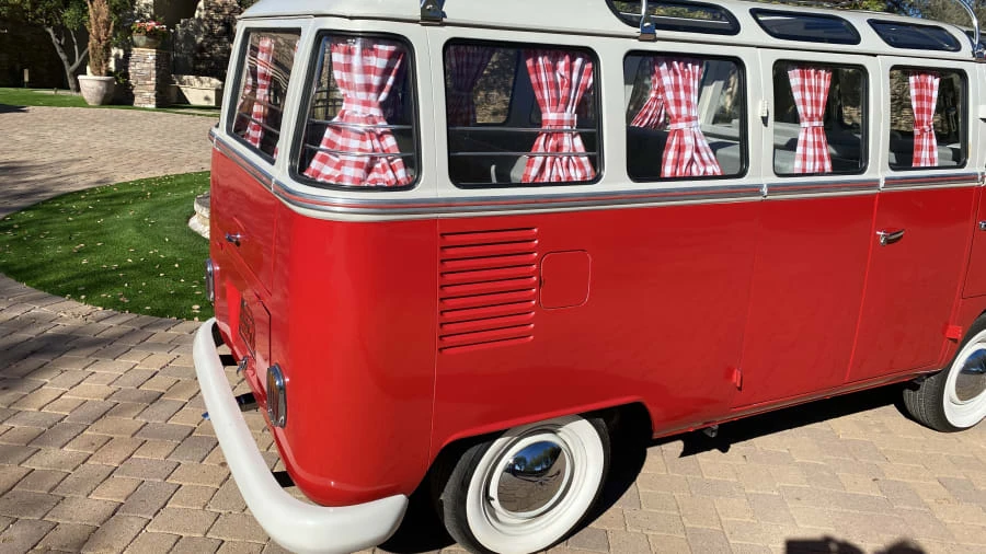 1975 Volkswagen Bay-Window Bus - Image 24 of 31