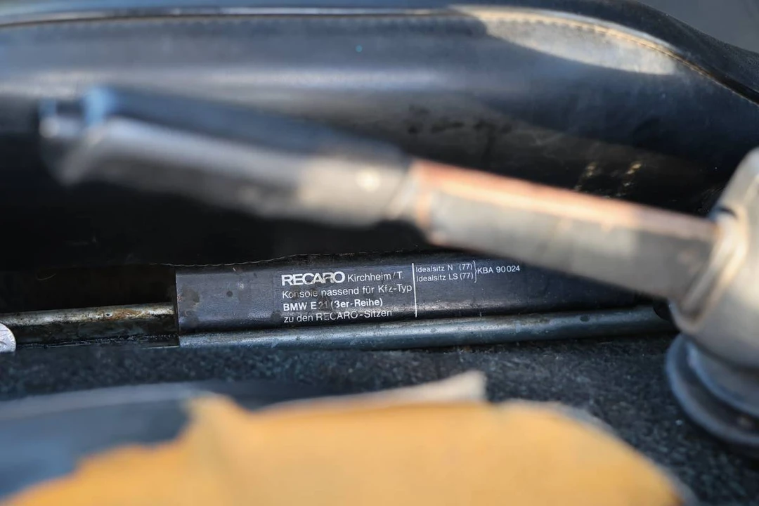 1975 BMW 2002 - Image 16 of 22