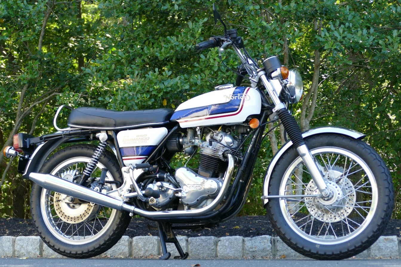 1975 Norton Commando 850
