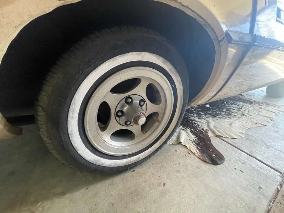 1976 AMC Pacer - Image 15 of 18
