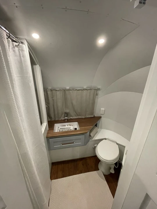 1976 Airstream - Image 24 of 28