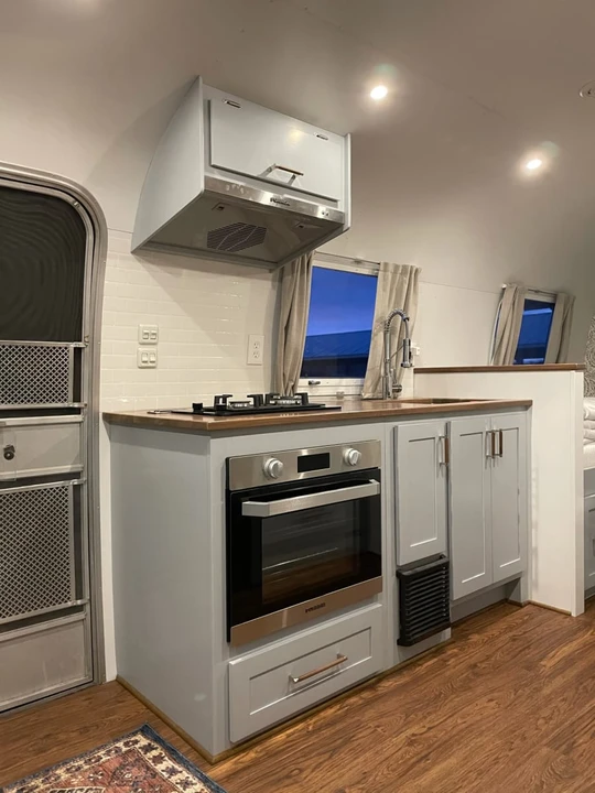 1976 Airstream - Image 16 of 28