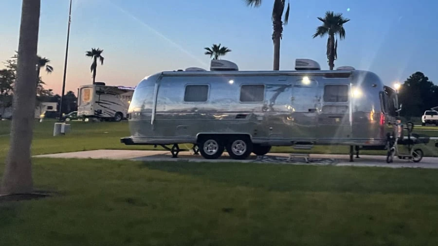 1976 Airstream - Image 5 of 28