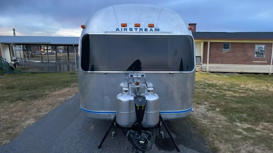 1976 Airstream - Image 3 of 28
