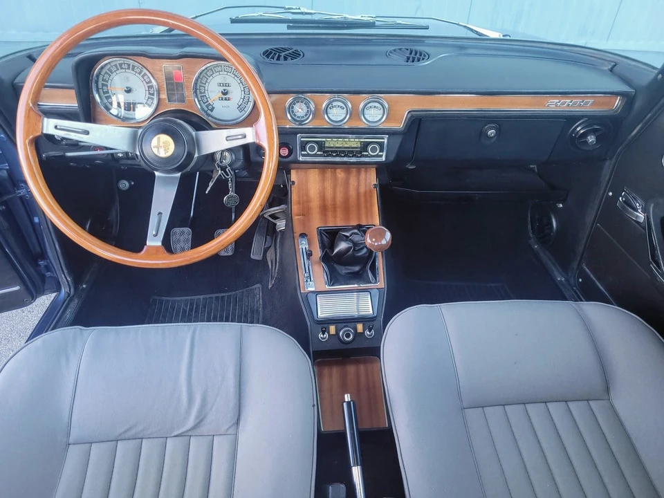 1976 Alfa Romeo 2000 GT Veloce - Image 10 of 30