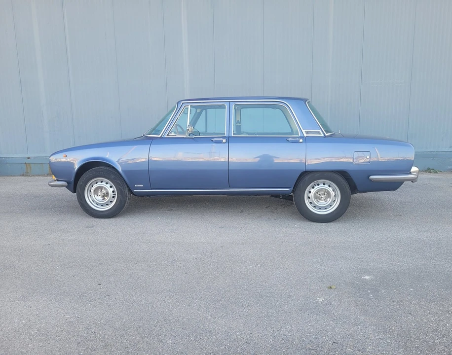 1976 Alfa Romeo 2000 GT Veloce - Image 4 of 30