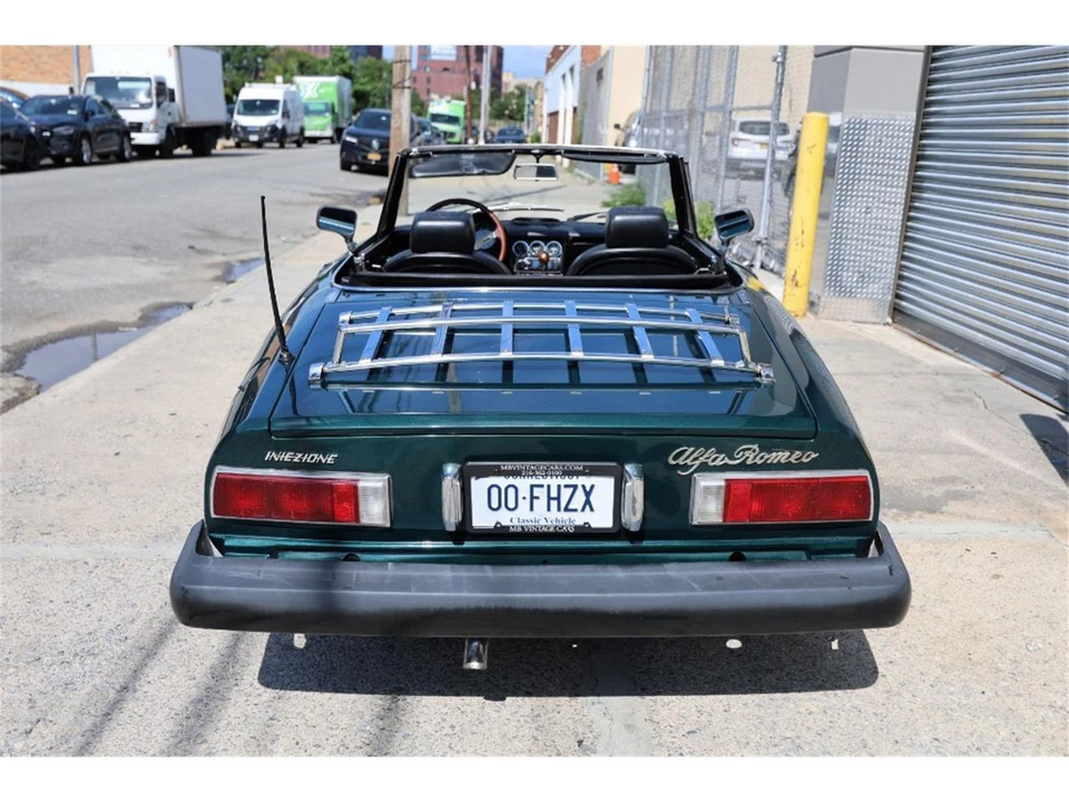 1976 Alfa Romeo 2000 GT Veloce - Image 4 of 8
