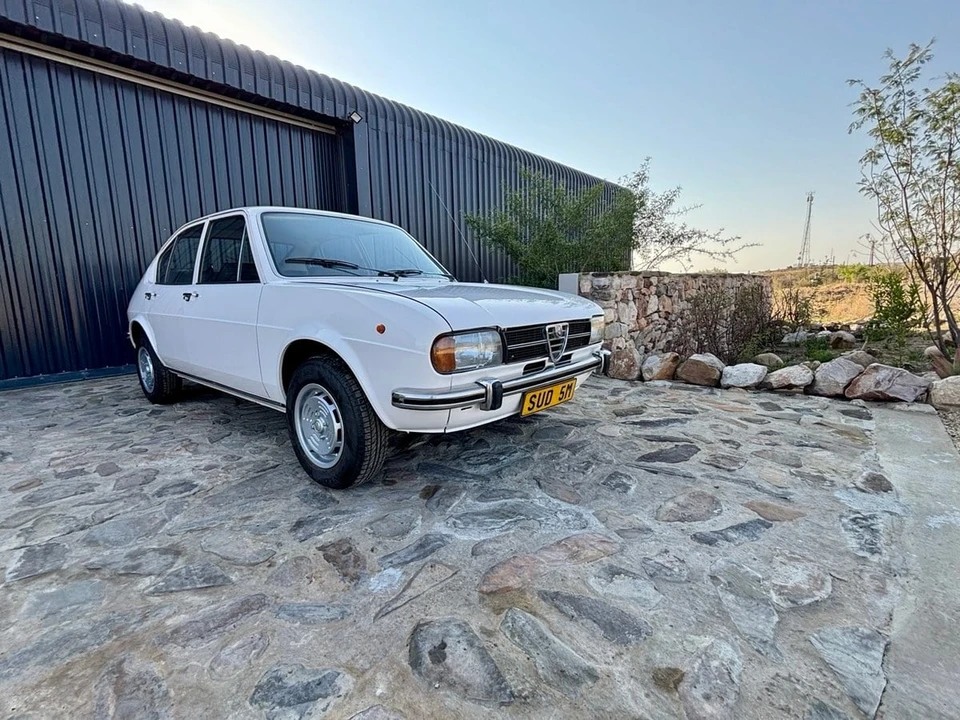 1976 Alfa Romeo Sprint 1st Gen - Image 4 of 31